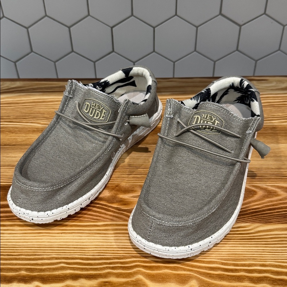 NIB HeyDude Men's Wally Stretch Canvas Shoes